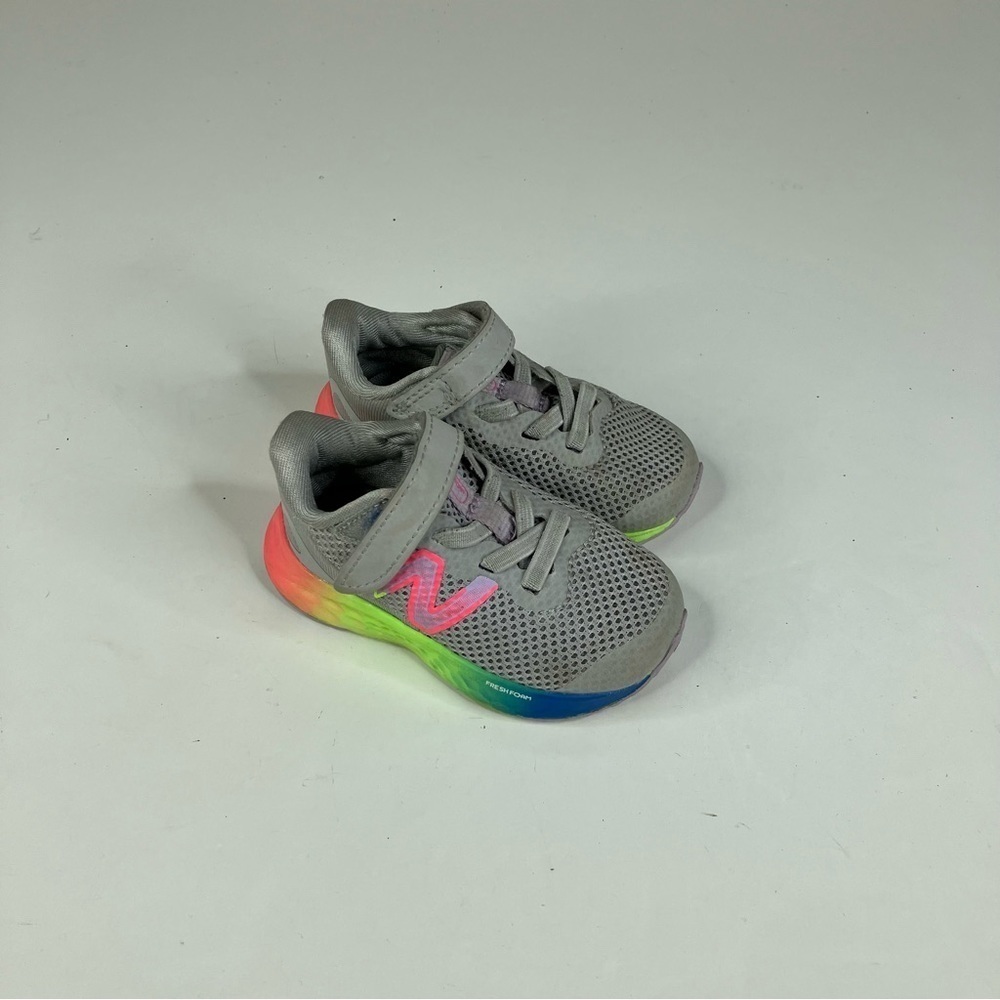 New Balance Sneakers Size‎ 4